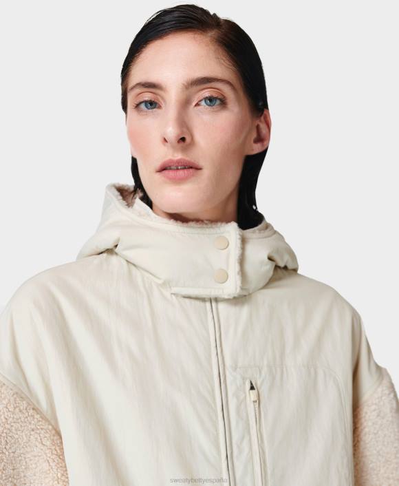 ropa lona beige T28T845 chaqueta sherpa urbana mujer Sweaty Betty